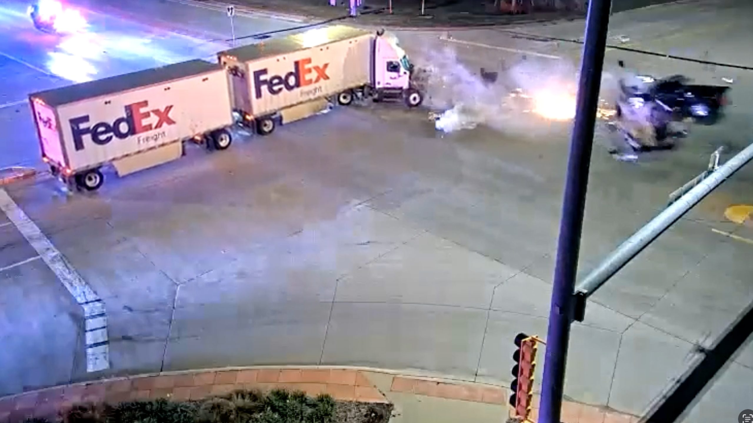 Watch: Suspect fleeing from police crashes into FedEx semi-truck — Brookhaven Community news