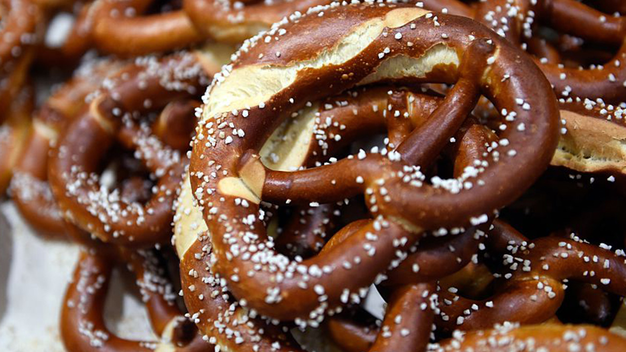 Students served pretzels covered in oven cleaner, lawsuit claims — Brookhaven Schools news